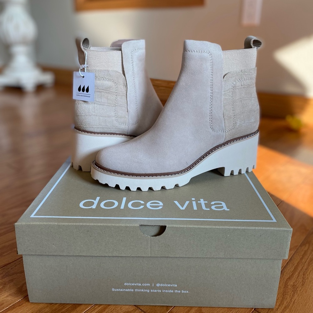 NEW Size 8 Dolce Vita Huey Dune Suede Waterpoof Bootie W